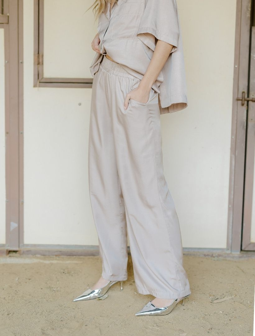 The High Waisted Travel Pant